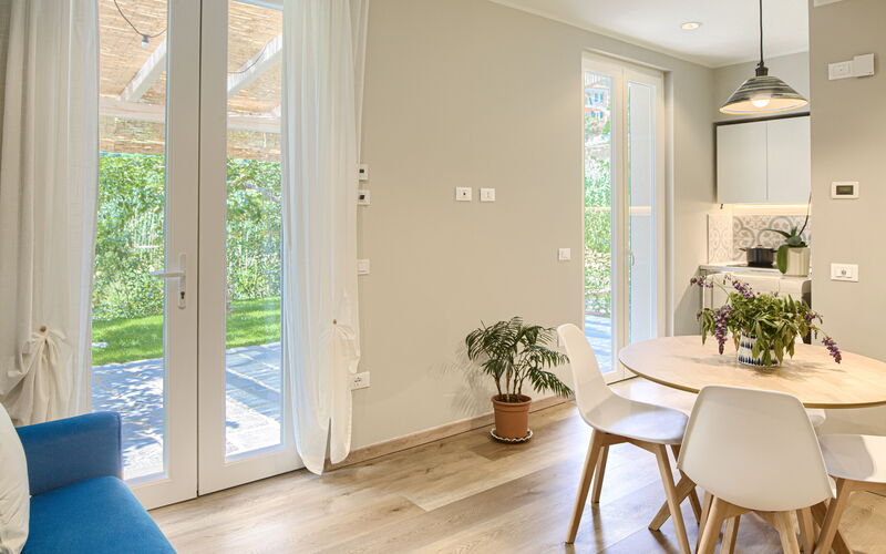 Magnolia - Ground Floor Apartment