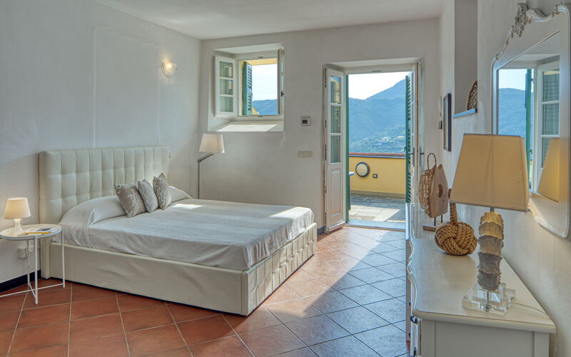 Apartment Strawberry